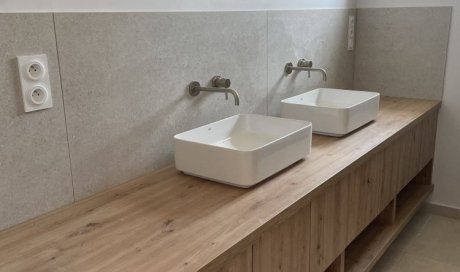 meuble vasque en bois sur mesure réalisé par Al'Eau Plomberie